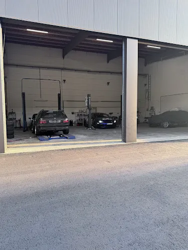 5 - 4 Wheels Performance Reifenservice Kfz Werkstatt