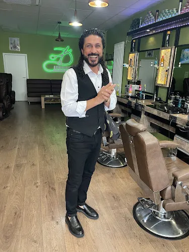 2 - Abed’s Haarstyle - Obertshausen