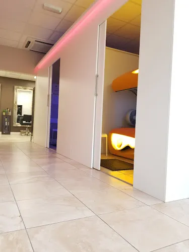 6 - Adele McGovern Beauty Salon