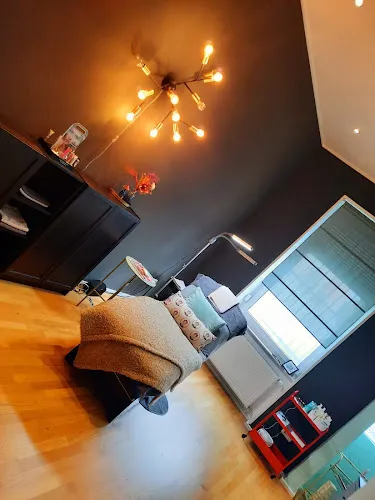 4 - African Beauty Salon WINTA Style