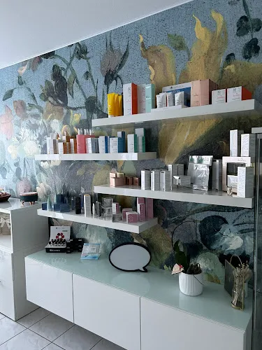 4 - AG KOSMETIK INSTITUT