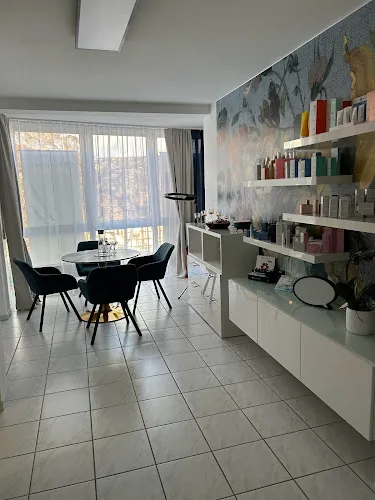 2 - AG KOSMETIK INSTITUT