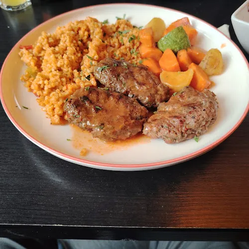 8 - AHI Burger & Kebap Grillhaus