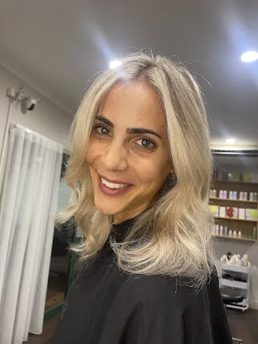 5 - Aiyana Luxe Hair