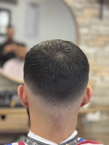 5 - AJ BARBERSHOP