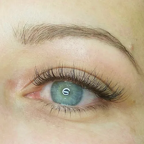 2 - Ak Lashes and beauty