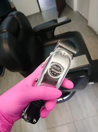 3 - Akademia Urody Beverly Hills Lublin