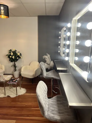 6 - ALB Australian Latin Beauty