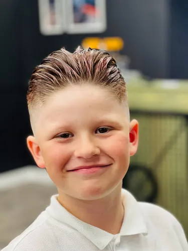 8 - Alex barber shop