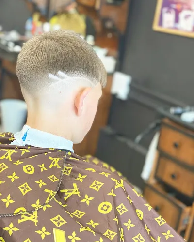 5 - Alex barber shop