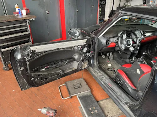 8 - Algarrafi Kfz-Werkstatt