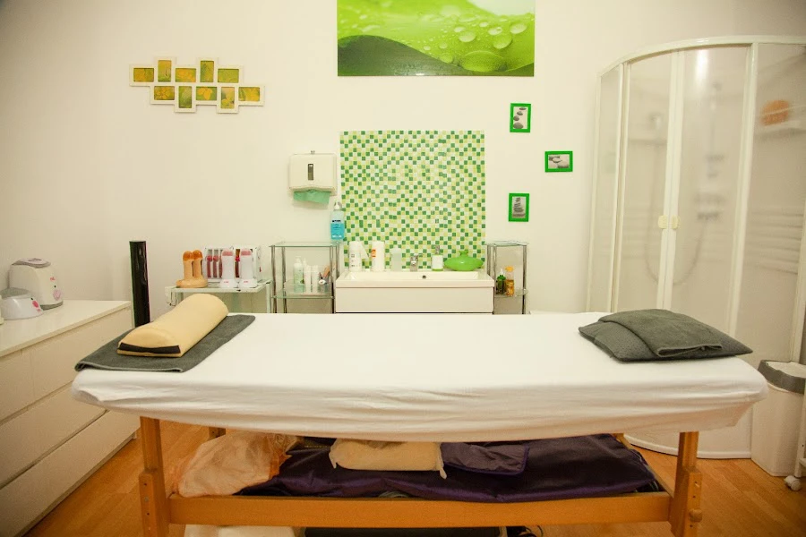 1 - Almas Beauty | Hair | Academy