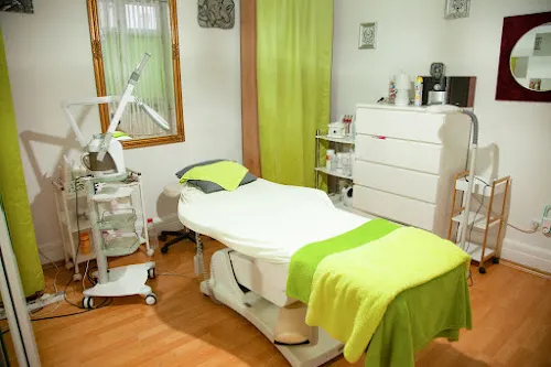 2 - Almas Beauty | Hair | Academy