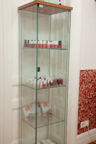 7 - Almas Beauty | Hair | Academy