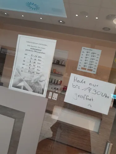 4 - American Nails In Leer