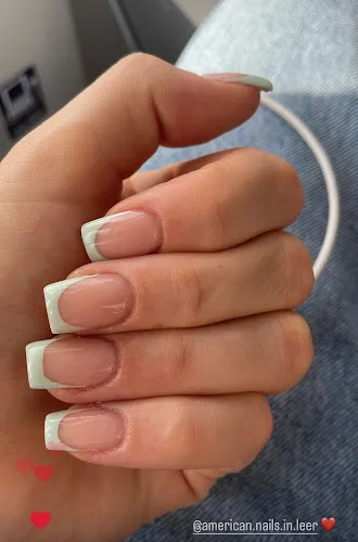 7 - American Nails In Leer