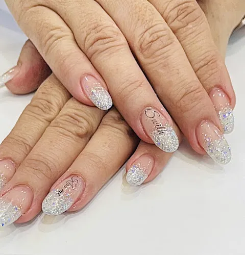 4 - Amours nails and beauty West Gosford