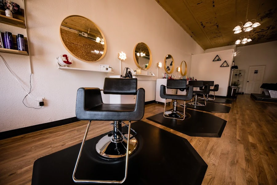 1 - Anaelis Beauty Salon