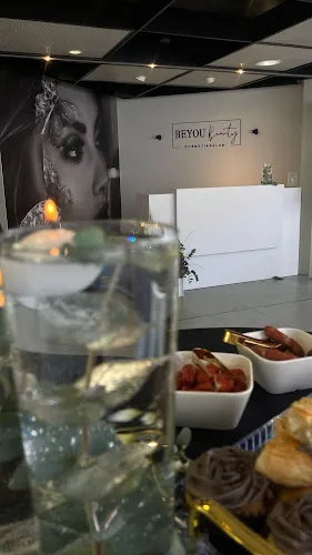 6 - 𝓟𝓻𝓮𝓽𝓽𝔂 𝓝𝓪𝓲𝓵𝓼 & 𝓢𝓹𝓪