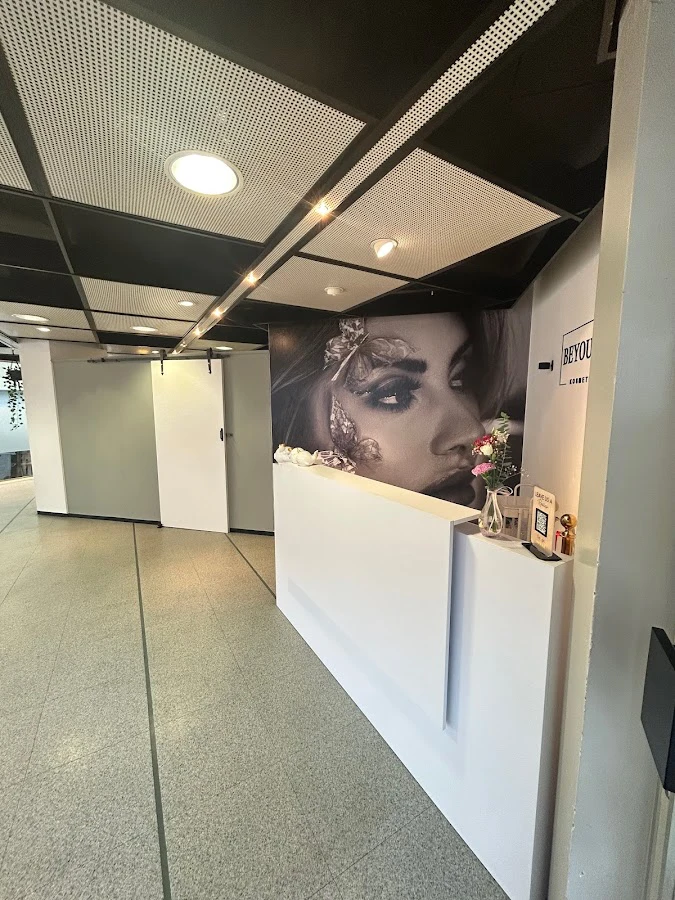 1 - 𝓟𝓻𝓮𝓽𝓽𝔂 𝓝𝓪𝓲𝓵𝓼 & 𝓢𝓹𝓪