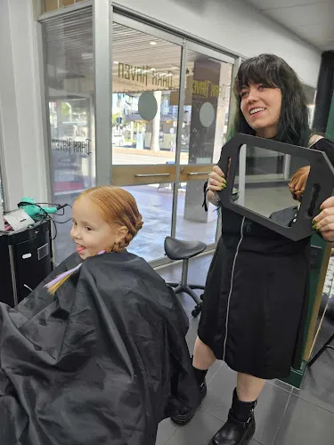 8 - Andreas Cut Above