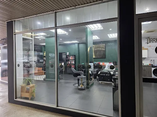 6 - Andreas Cut Above