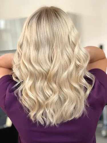 3 - Angel Hair Salon Fryzjerski