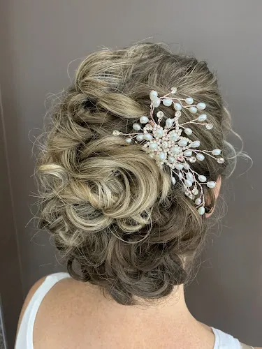 6 - Angies Hair Graphics