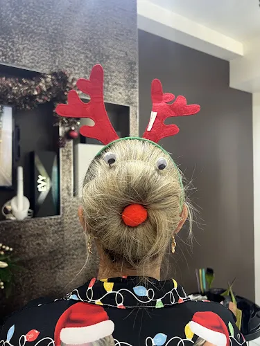 5 - Angies Hair Graphics