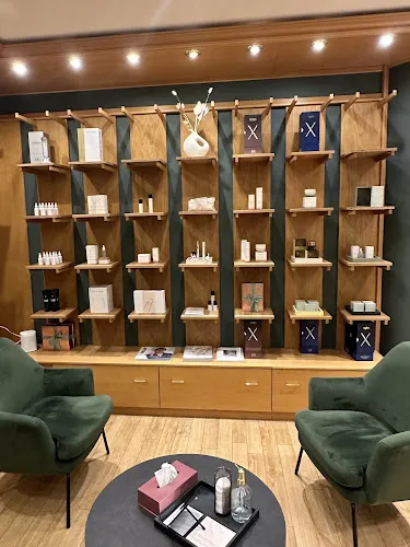 7 - Anils Barbershop