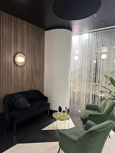 3 - Anils Barbershop