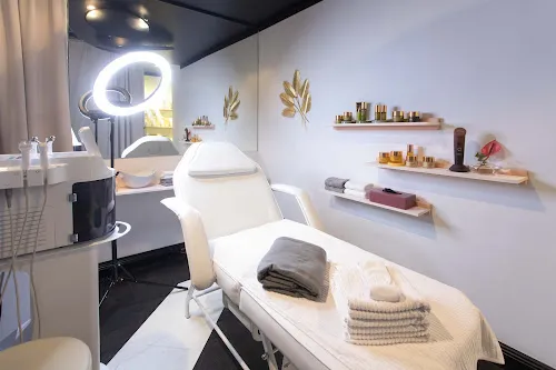 4 - Anils Barbershop