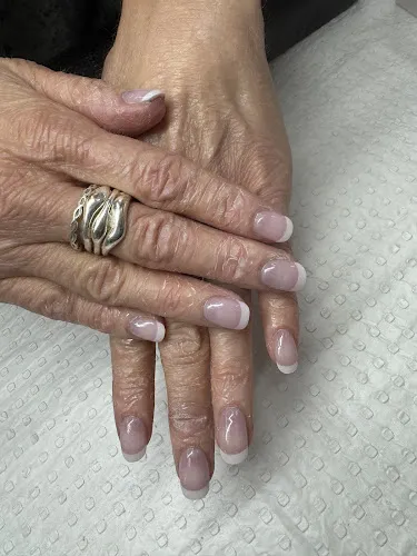 7 - Annas Nails and Beauty Morwell