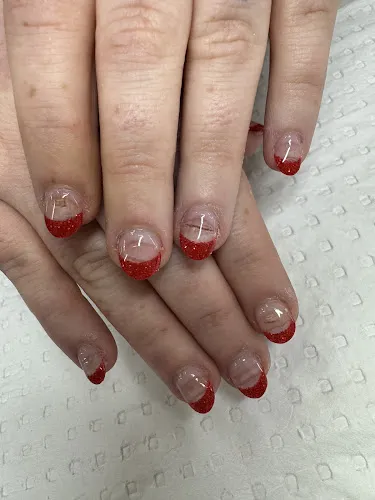 6 - Annas Nails and Beauty Morwell