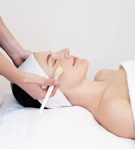 4 - Antonios Hair Design