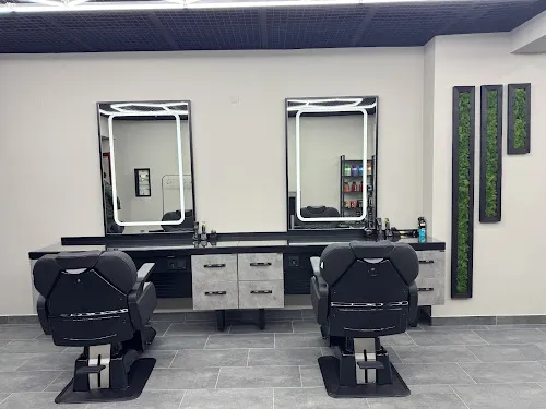 4 - ApoLi Friseur & Barber