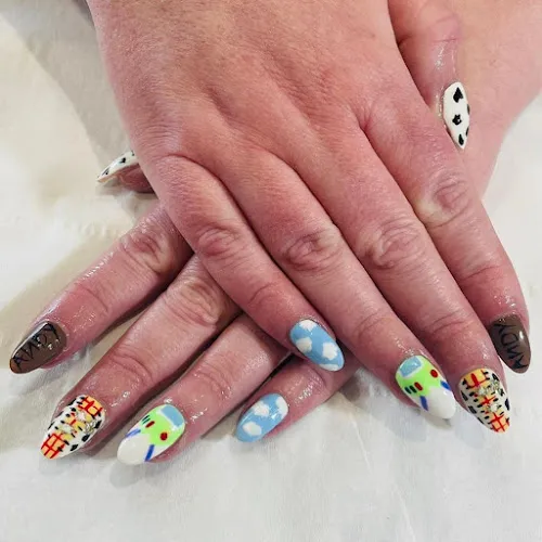 6 - Apíradee Thai Massage