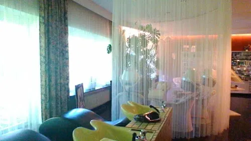 6 - ARAN BARBER SHOP