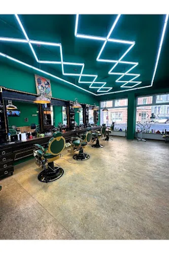 5 - Ari Barbershop