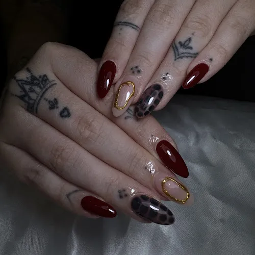 7 - Arianne Nails Bar