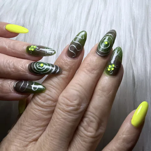 5 - Arianne Nails Bar