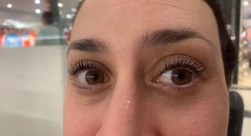 8 - Armandos Hair Stylist