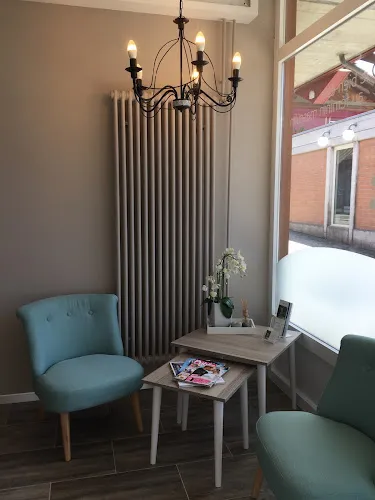 6 - Armony Coiffure, D. Dunand