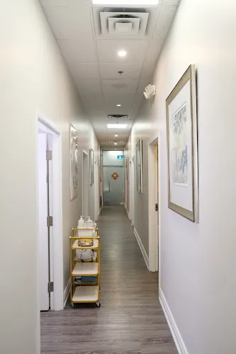 5 - As Beauty Markham