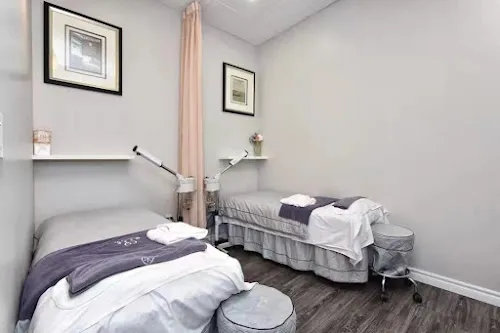 3 - As Beauty Markham