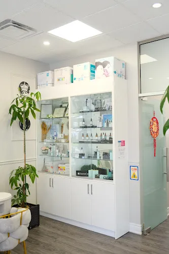 4 - As Beauty Markham