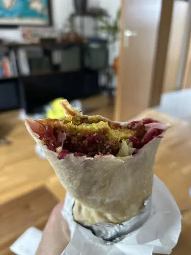 8 - ATRIN Imbiss Restaurant