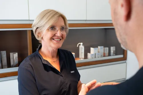 8 - Augenarztpraxis Dr. med. M. Düz