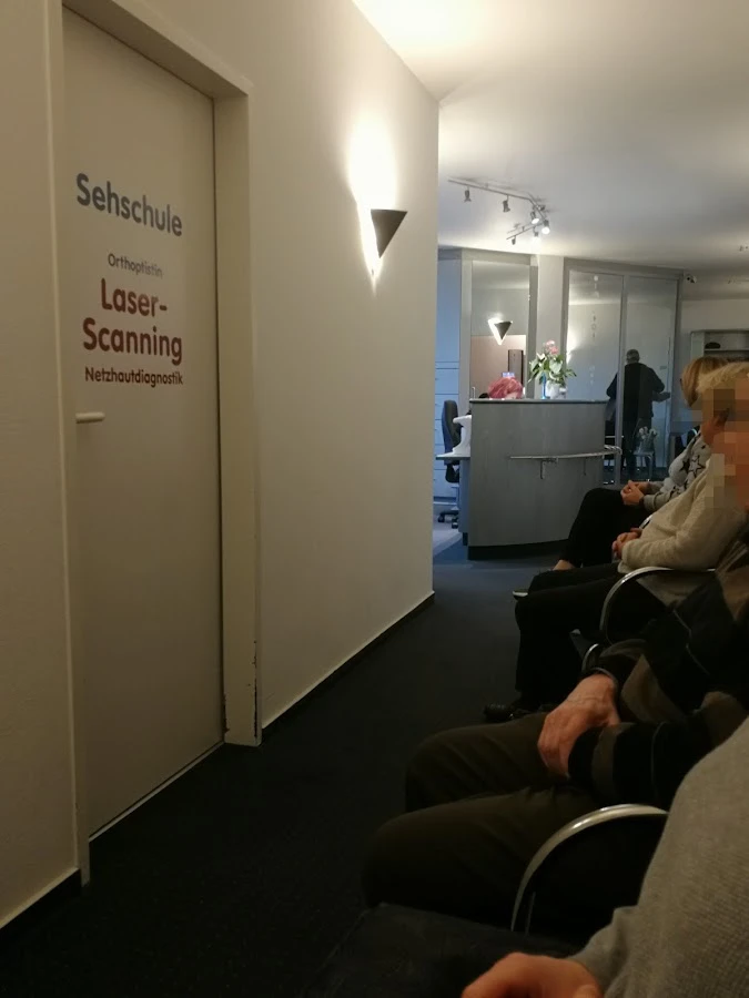 1 - Augenarztzentrum Rinteln - Dr. med. Andrea Mellinghoff