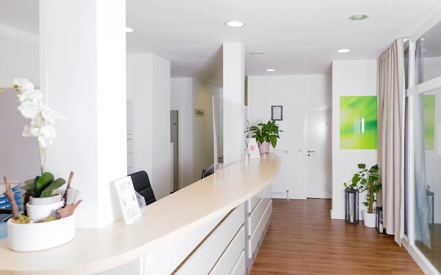 1 - Augenklinik Dr. Hoffmann – Augenzentrum Bad Harzburg, Fr. Dr. Brinkmann